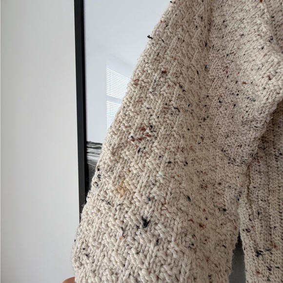 Vintage Cream Knit Sweater - Picture 3 of 4